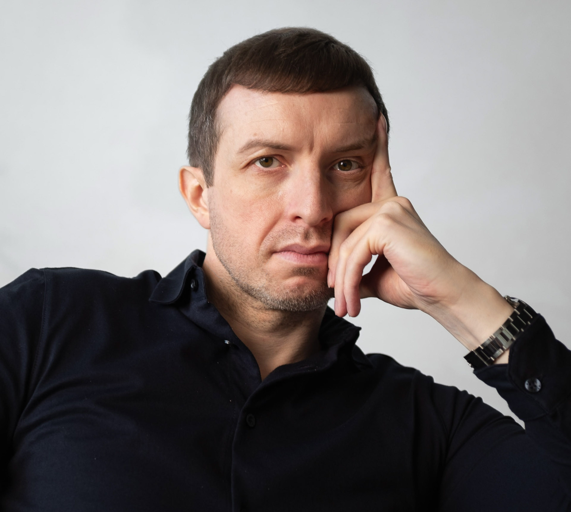 A portrait of Michael Serwa, the life coach behind the philosophy of discipline and clarity.